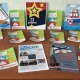 Поздравление мужчин-получателей социальных услуг дома-интерната с Днём защитника Отечества поздравительными открытками от школьников-волонтёров города.